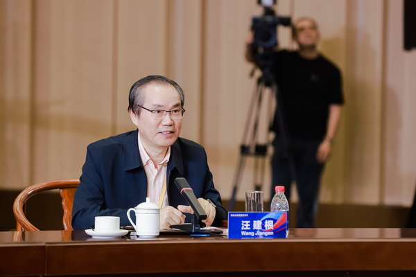 開放競合 共鏈未來--2025知名企業(yè)家圓桌會議擘畫紡織產(chǎn)業(yè)新格局