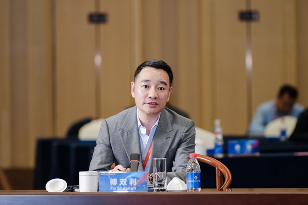 開放競合 共鏈未來--2025知名企業(yè)家圓桌會議擘畫紡織產(chǎn)業(yè)新格局