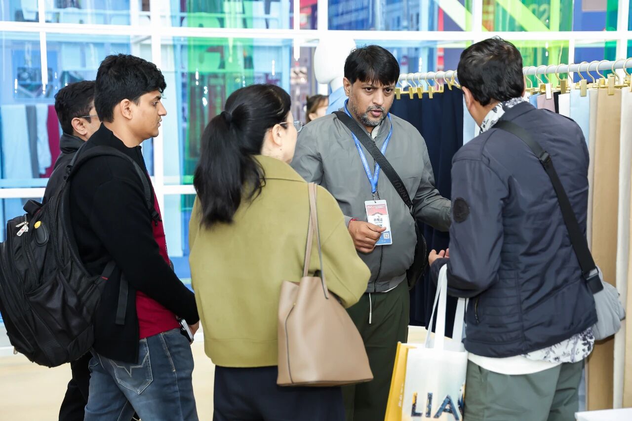 "跨界融合 健康未來"--第十屆全國(guó)紡織科技成果轉(zhuǎn)化與合作大會(huì)在柯橋召開