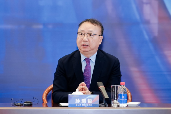 開放競合 共鏈未來--2025知名企業(yè)家圓桌會議擘畫紡織產(chǎn)業(yè)新格局