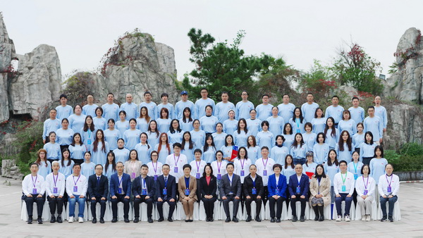 紋創(chuàng)新象，挖掘創(chuàng)意設(shè)計人才！2025年紡織行業(yè)紡織面料設(shè)計師（圖案設(shè)計）職業(yè)技能競賽全國決賽順利舉行