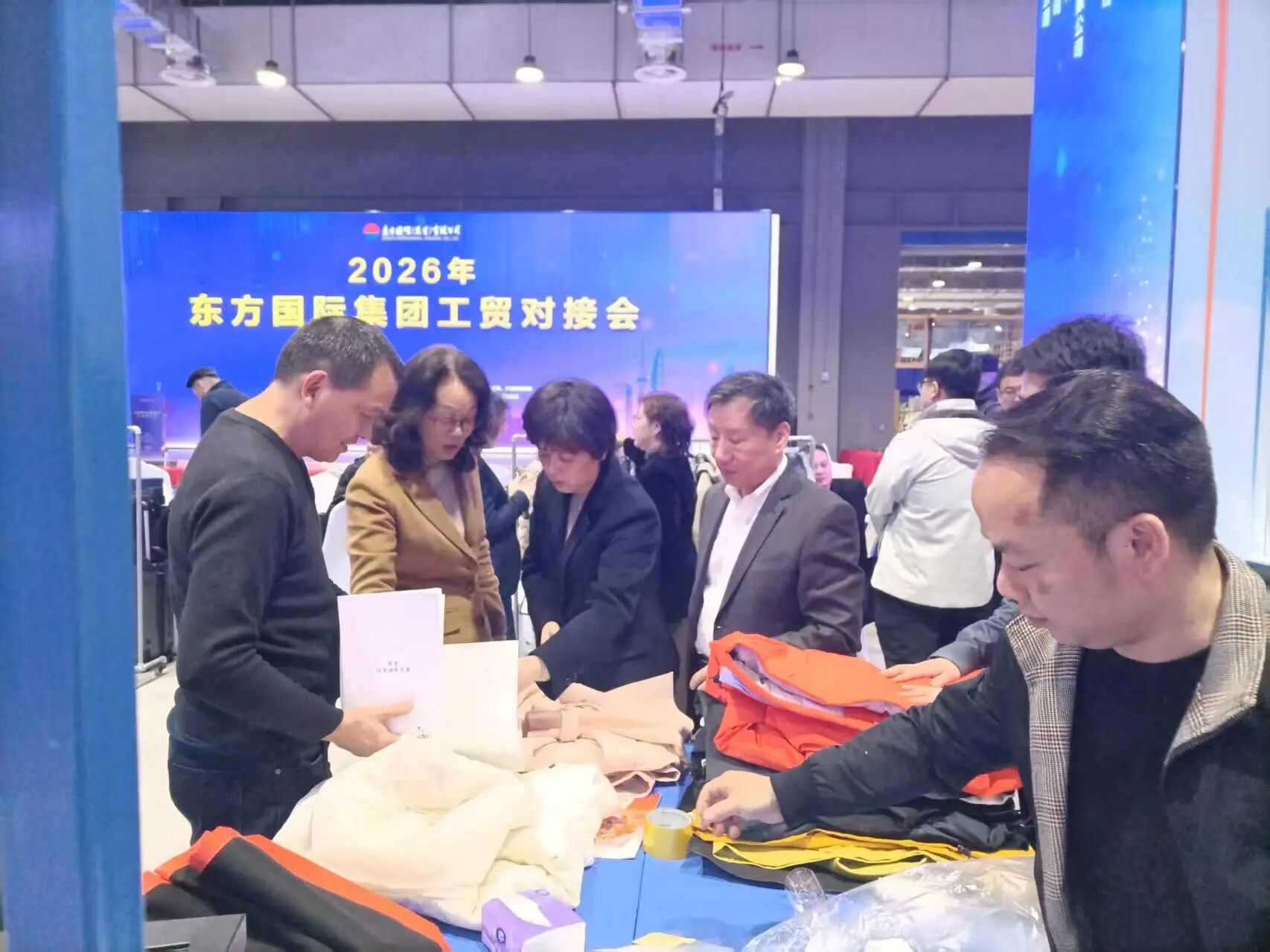 春啟新程 貿(mào)通滬上--20余家石家莊紡服企業(yè)參加2026東方國際工貿(mào)對接會