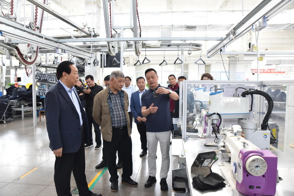 中國紡聯(lián)團(tuán)標(biāo)《熱塑性彈性體 (TPE）薄膜融滲復(fù)合織物》專家審查會在石家莊順利舉辦